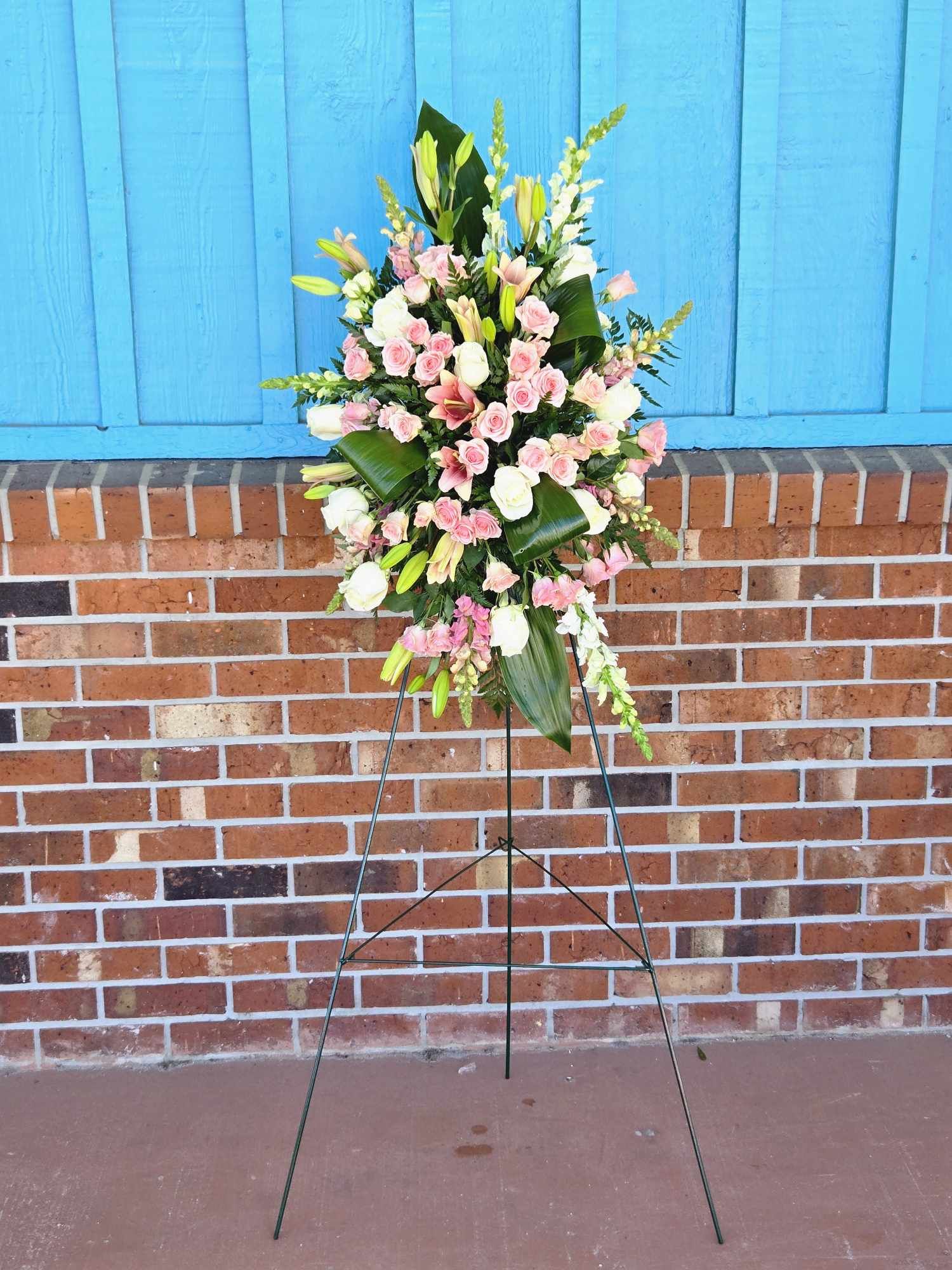Passionate Pink Standing Spray