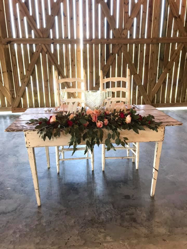 Wester Style Sweet Heart Table with center Arrangement
