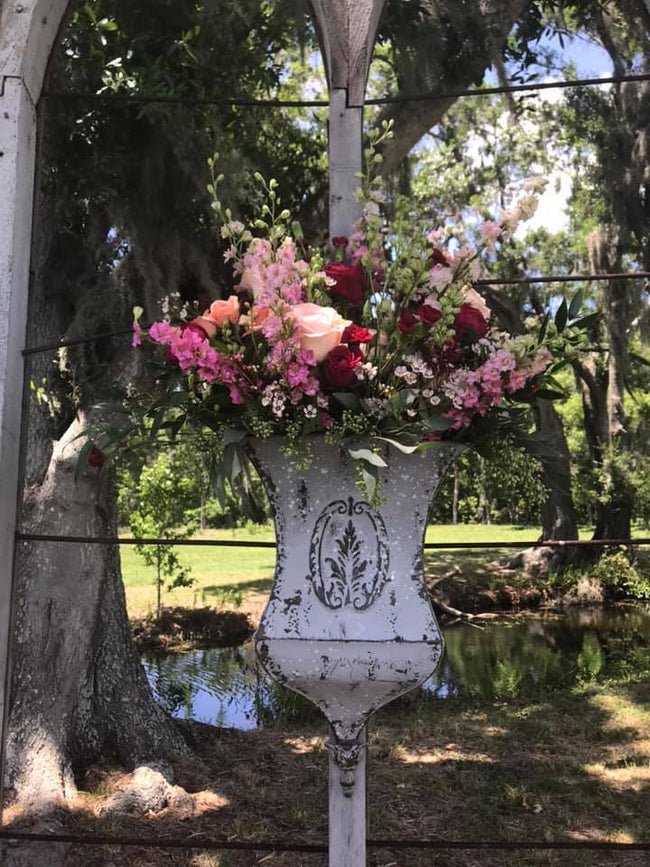 Aisle Accent Arrangment